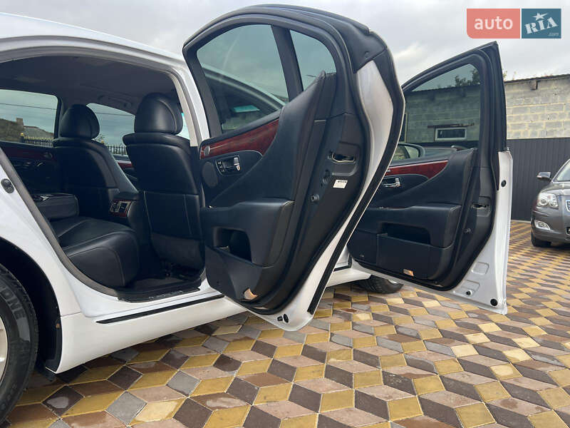 Седан Lexus LS 2010 в Знаменке фото 10 Седан Lexus LS 2010 в Знаменке