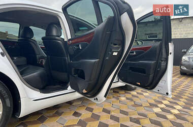 Седан Lexus LS 2010 в  фото 10 Седан Lexus LS 2010 в