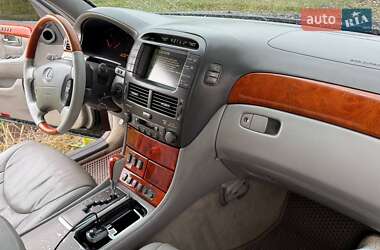 Седан Lexus LS 2002 в  фото 12 Седан Lexus LS 2002 в