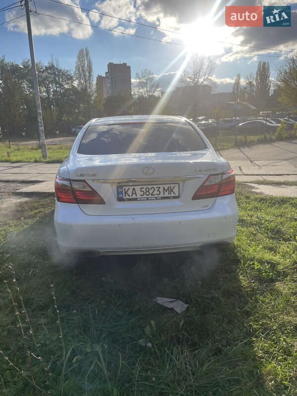 Седан Lexus LS 2010 в Киеве