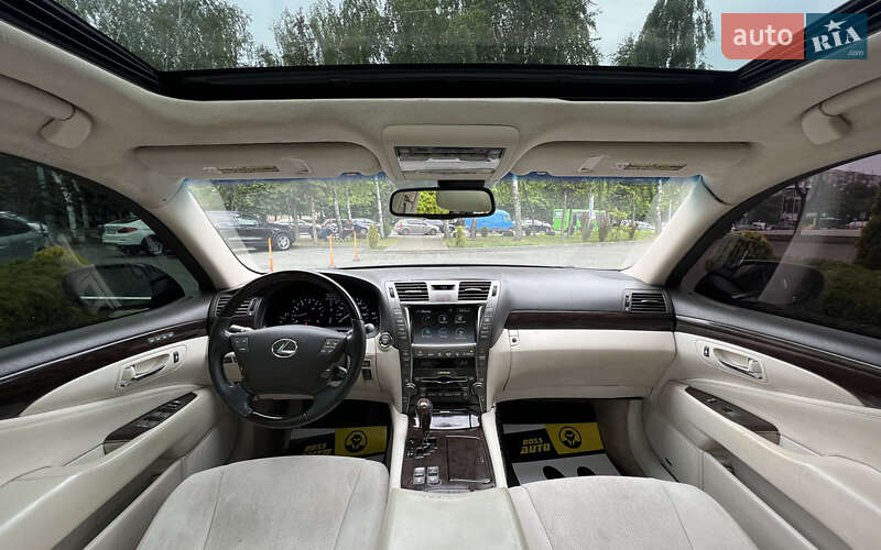 Седан Lexus LS 2007 в Львові