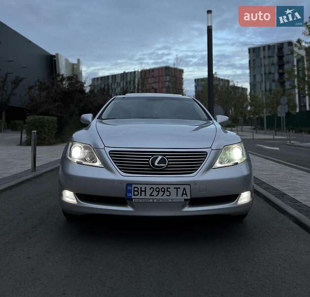 Седан Lexus LS 2007 в Києві