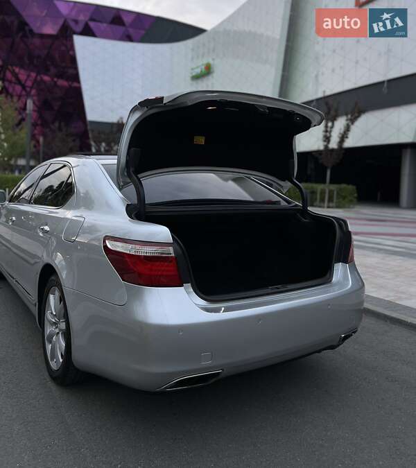 Седан Lexus LS 2007 в Києві