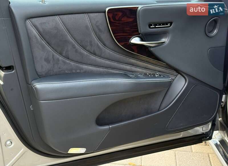 Седан Lexus LS 2020 в Днепре фото 25 Седан Lexus LS 2020 в Днепре