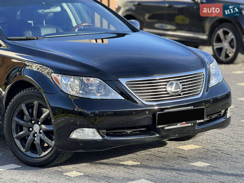 Седан Lexus LS 2007 в Ужгороде