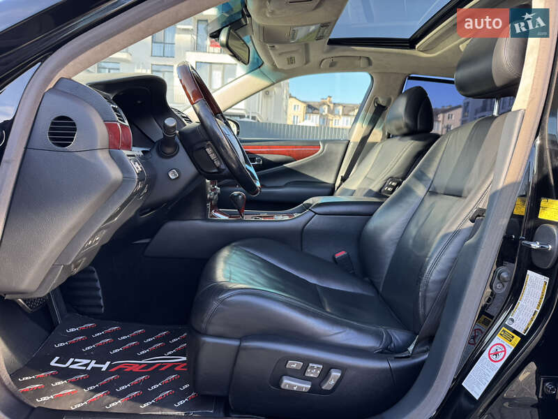 Седан Lexus LS 2007 в Ужгороде