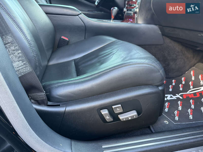 Седан Lexus LS 2007 в Ужгороде