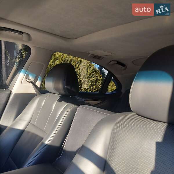 Седан Lexus LS 2014 в Києві