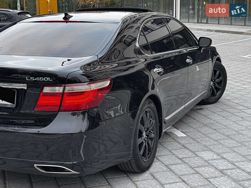 Седан Lexus LS 2008 в Рівному