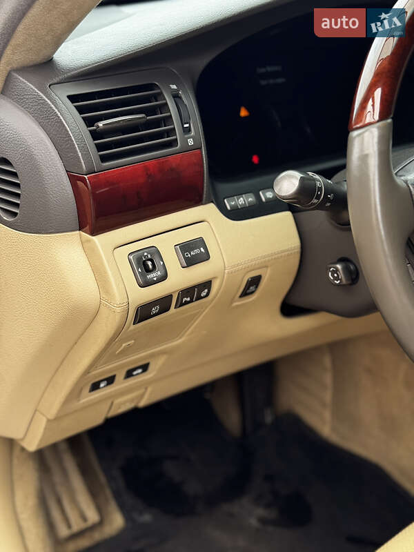 Седан Lexus LS 2008 в Рівному