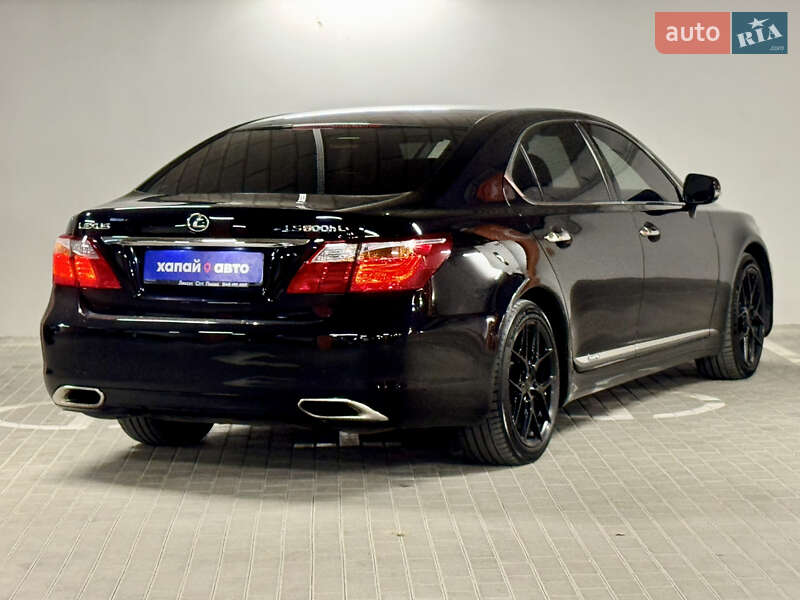 Седан Lexus LS 2012 в Києві