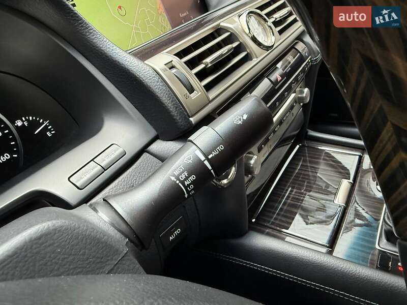 Седан Lexus LS 2015 в Киеве фото 22 Седан Lexus LS 2015 в Киеве