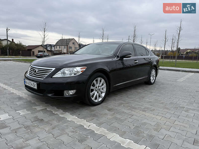 Lexus LS 2011