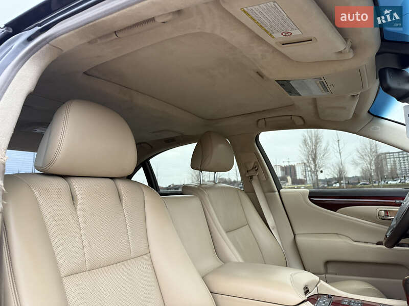 Седан Lexus LS 2011 в Ірпені