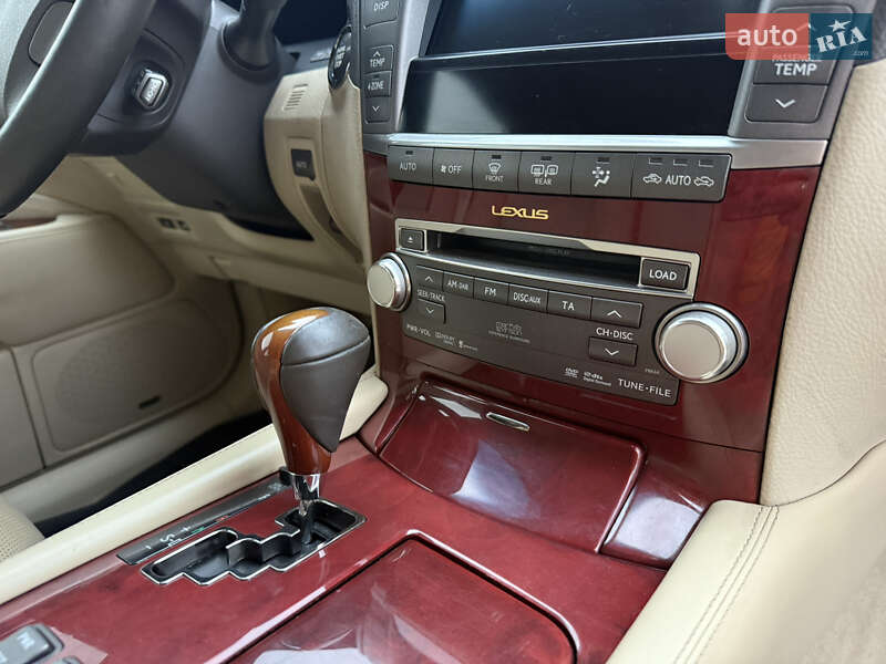 Седан Lexus LS 2011 в Ірпені