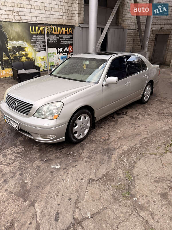 Седан Lexus LS 2001 в Львове