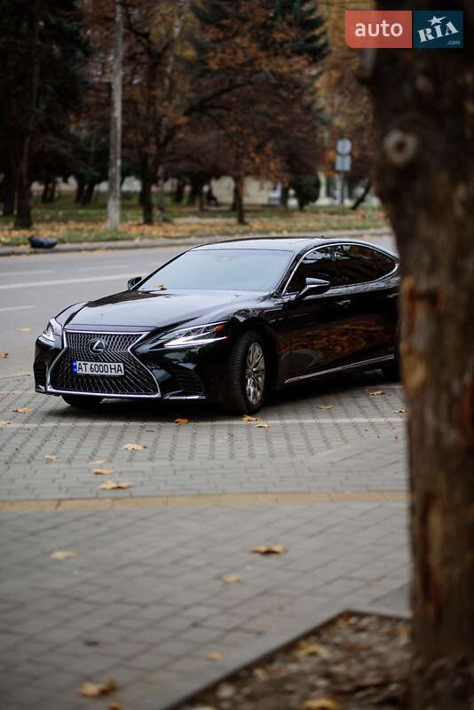 Седан Lexus LS 2018 в Ивано-Франковске