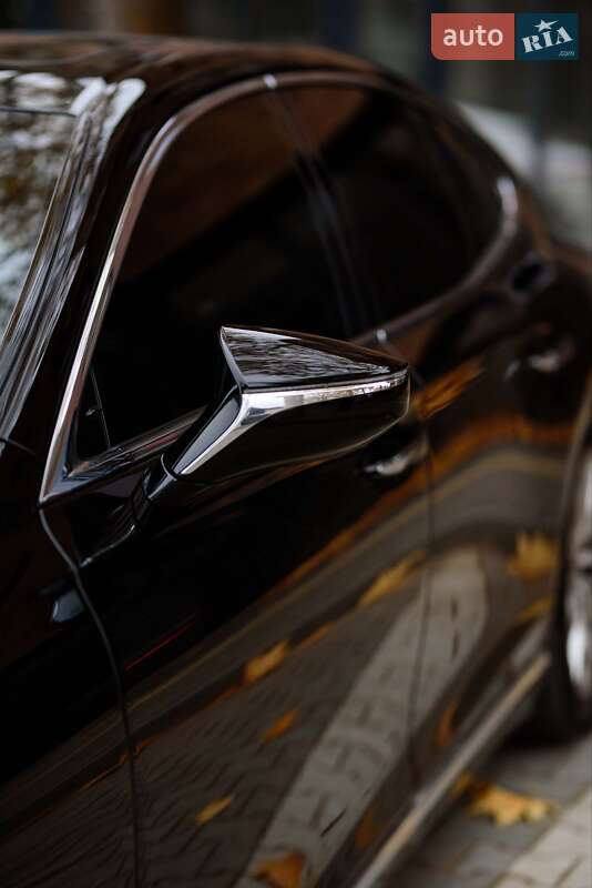 Седан Lexus LS 2018 в Ивано-Франковске