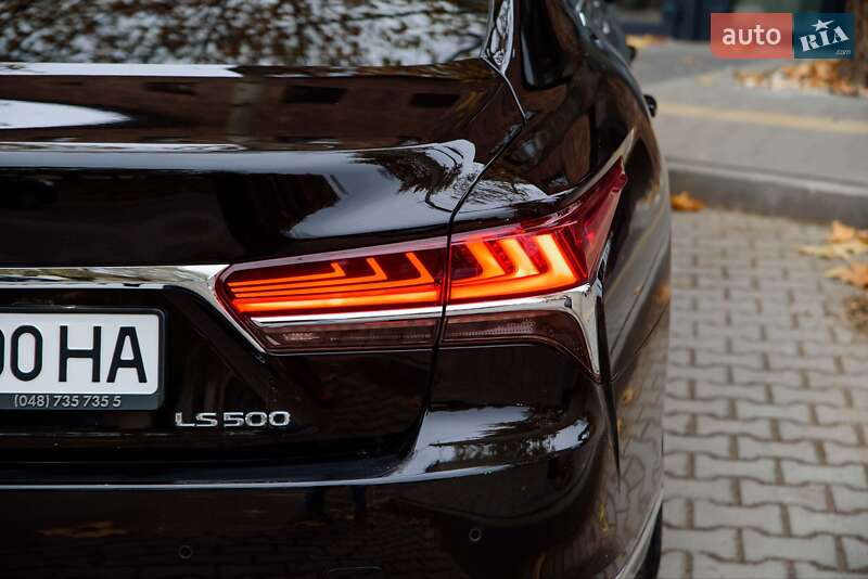 Седан Lexus LS 2018 в Ивано-Франковске