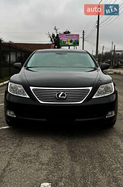 Седан Lexus LS 2007 в Макарові