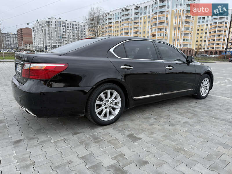 Седан Lexus LS 2011 в Ірпені