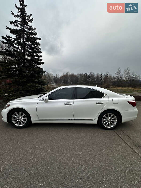 Седан Lexus LS 2011 в Києві