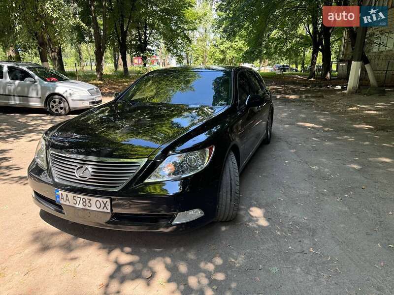 Седан Lexus LS 2008 в Києві