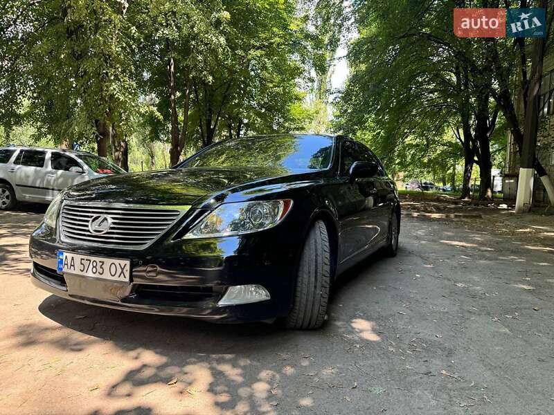Седан Lexus LS 2008 в Києві