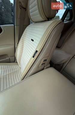 Седан Lexus LS 2007 в Каневе