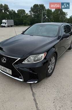 Седан Lexus LS 2007 в Каневе