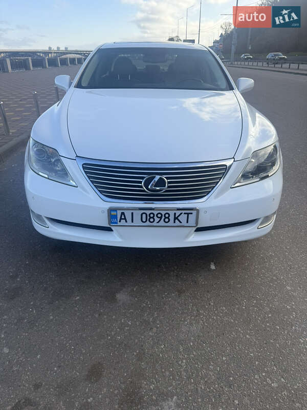 Седан Lexus LS 2009 в Києві