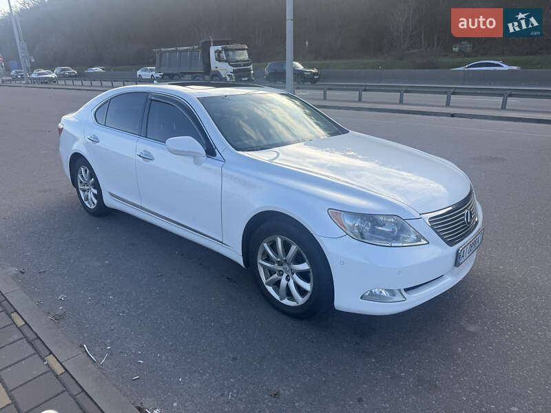Седан Lexus LS 2009 в Києві