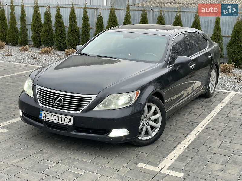 Седан Lexus LS 2007 в Луцке