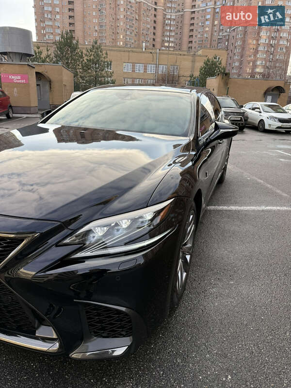 Седан Lexus LS 2018 в Киеве