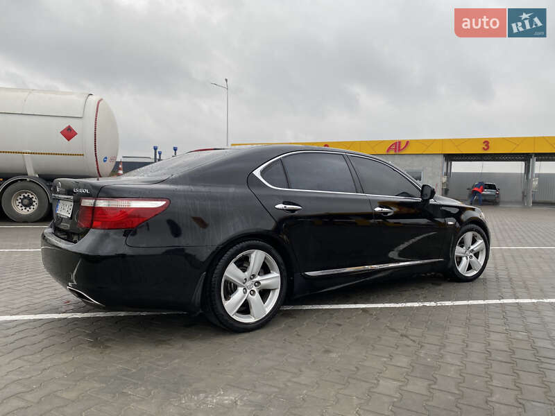 Седан Lexus LS 2008 в Луцьку