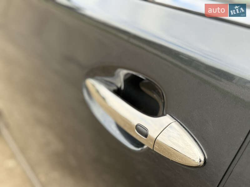 Седан Lexus LS 2011 в Ивано-Франковске