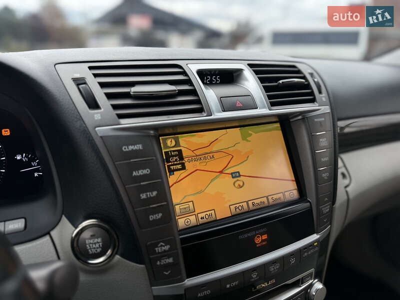 Седан Lexus LS 2011 в Ивано-Франковске