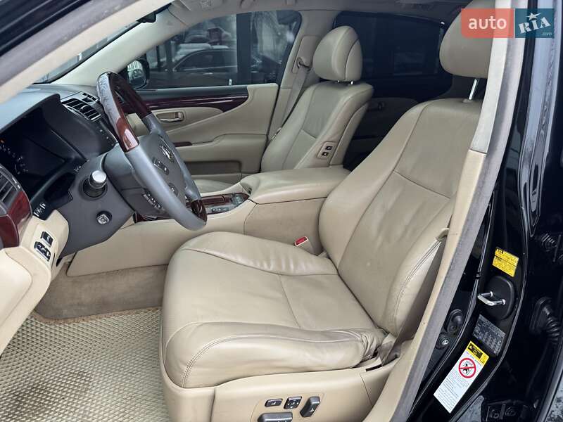 Седан Lexus LS 2007 в Киеве
