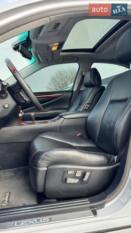 Седан Lexus LS 2010 в Кропивницькому