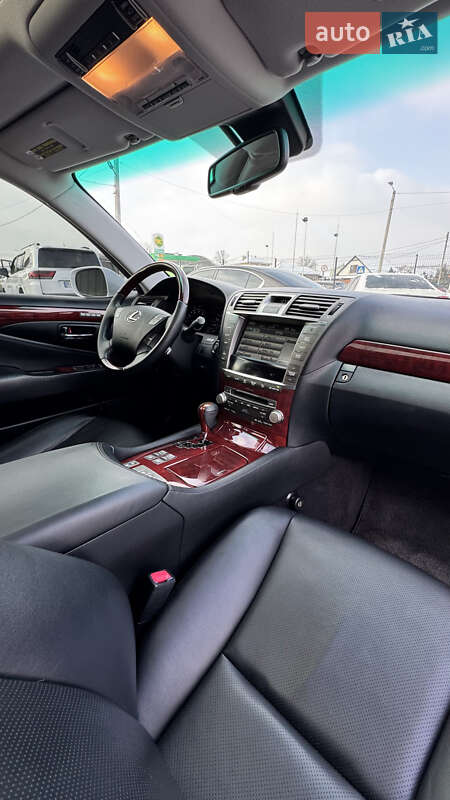 Седан Lexus LS 2010 в Кропивницькому