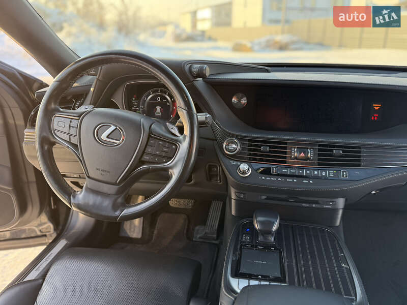 Седан Lexus LS 2018 в Киеве