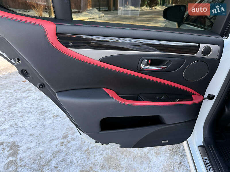 Седан Lexus LS 2014 в Киеве