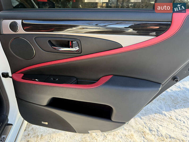 Седан Lexus LS 2014 в Киеве