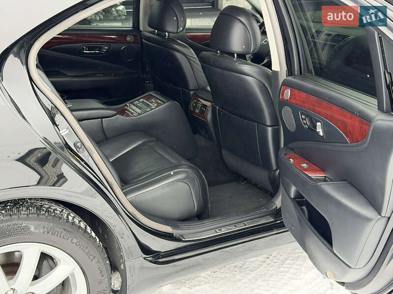 Седан Lexus LS 2007 в Вараше фото 52 Седан Lexus LS 2007 в Вараше
