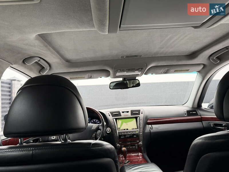 Седан Lexus LS 2007 в Вараше фото 64 Седан Lexus LS 2007 в Вараше