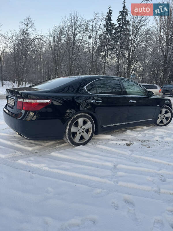 Седан Lexus LS 2007 в Киеве