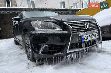 Седан Lexus LS 2012 в Умані