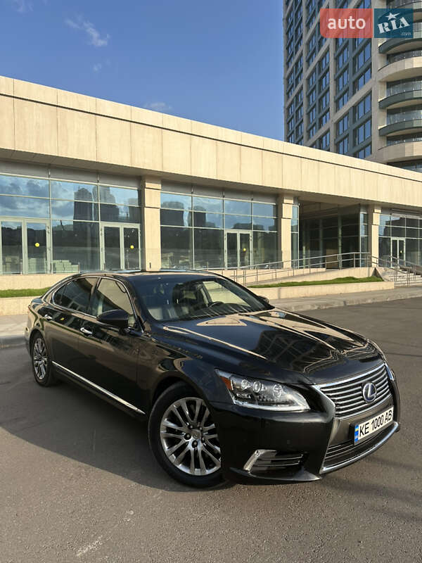 Lexus LS 2013