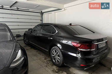 Седан Lexus LS 2012 в Умани