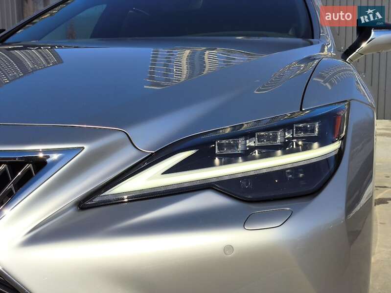Седан Lexus LS 2021 в Києві